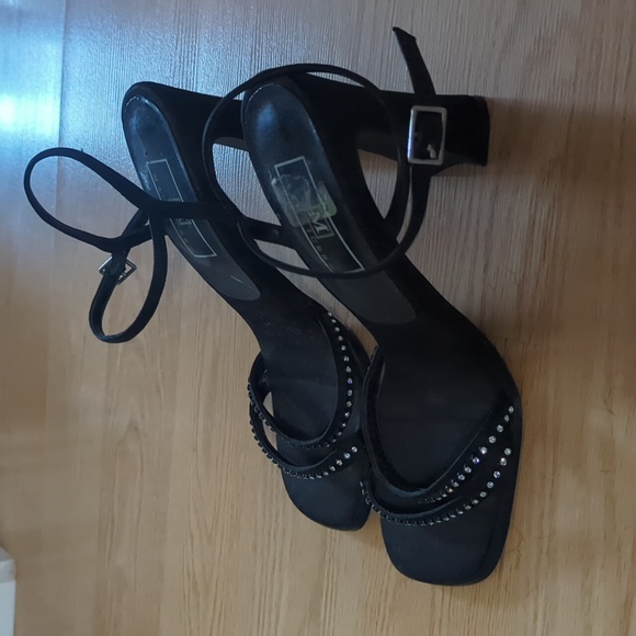 Vintage Maurices Satin and Rhinestone Heels - Picture 3 of 4